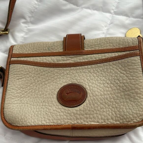 Dooney & Bourke vintage leather beige with tan trims and strap crossbody bag - Picture 7 of 15